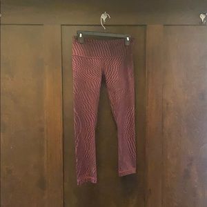 Lululemon Wunder Under crop leggings